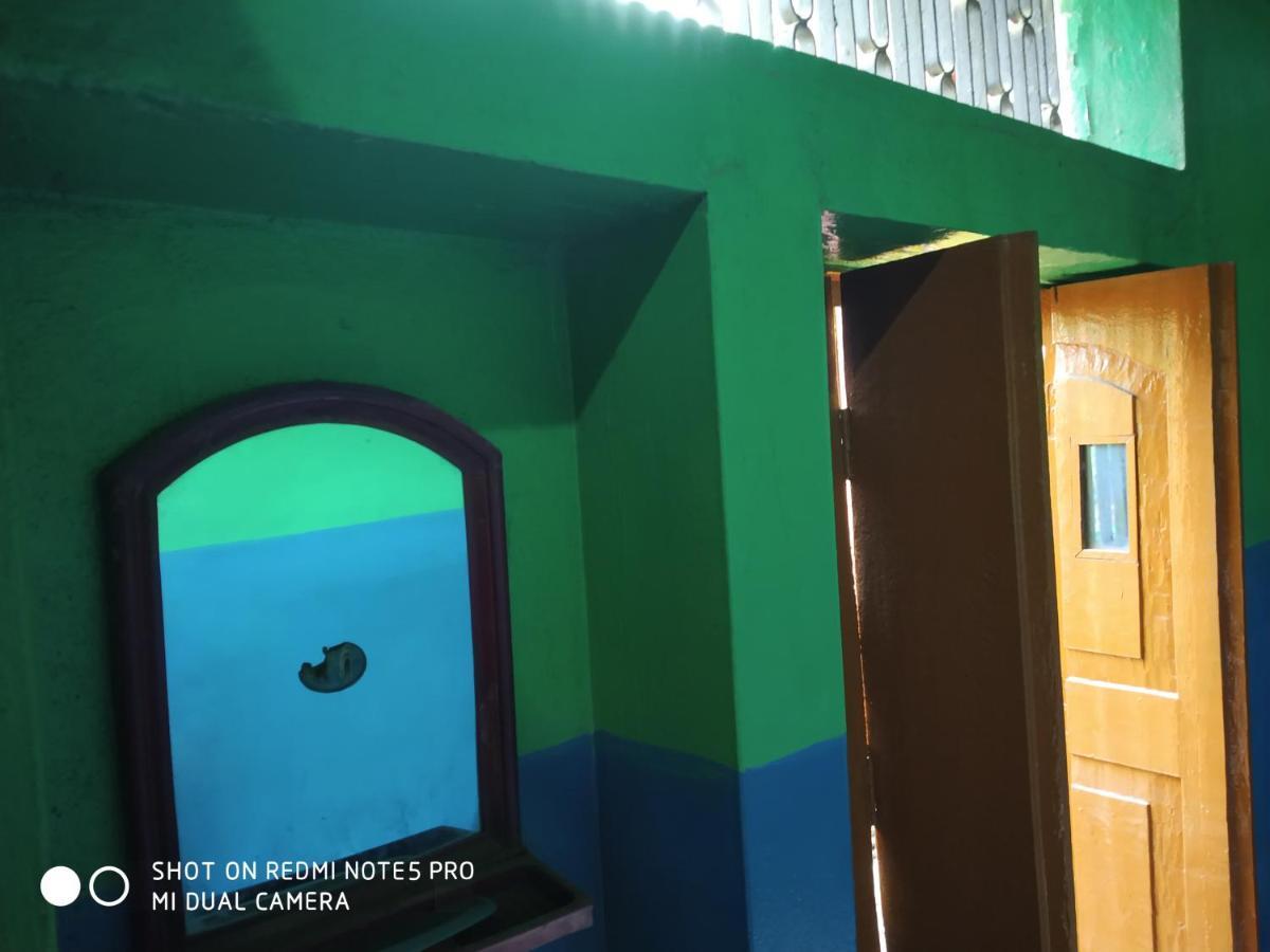 Hotel Yatri Niwas พาราณสี ภายนอก รูปภาพ