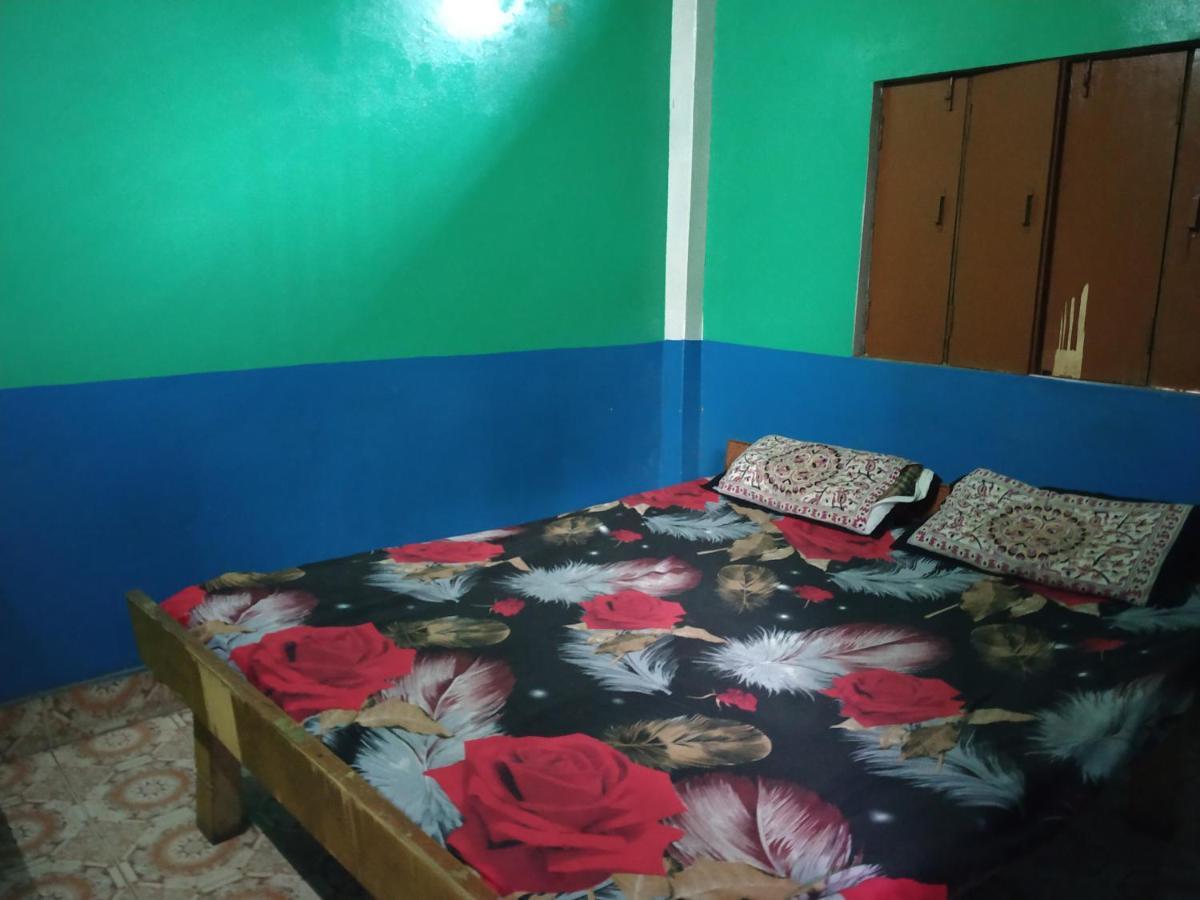 Hotel Yatri Niwas พาราณสี ภายนอก รูปภาพ