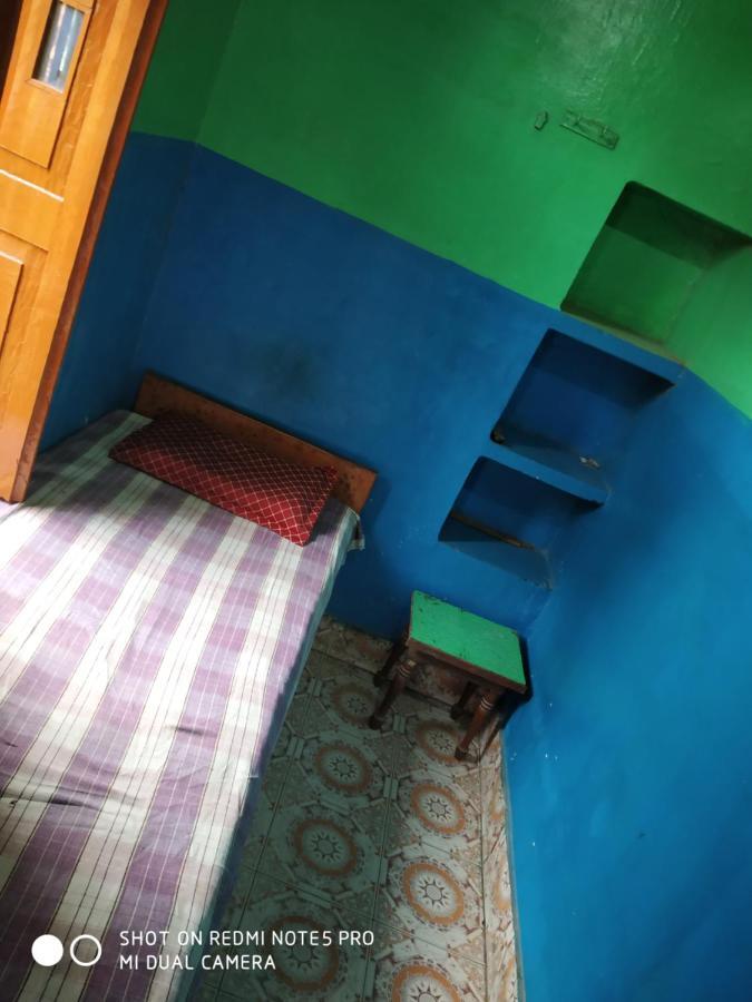 Hotel Yatri Niwas พาราณสี ภายนอก รูปภาพ